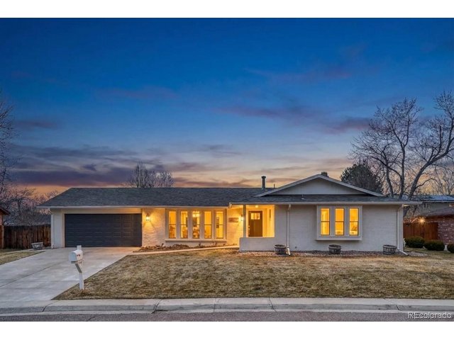 Property Photo 1 Dusk view
