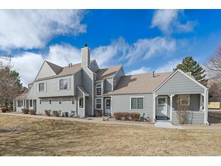 7250 Devinney Ct E Arvada, CO 80005
