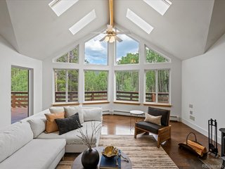 591 Creekwood Trl Black Hawk, CO 80422