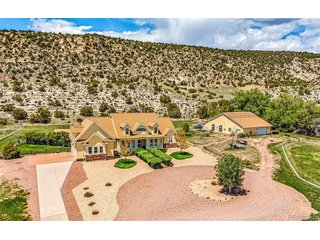611 Rockridge Loop Canon City, CO 81212