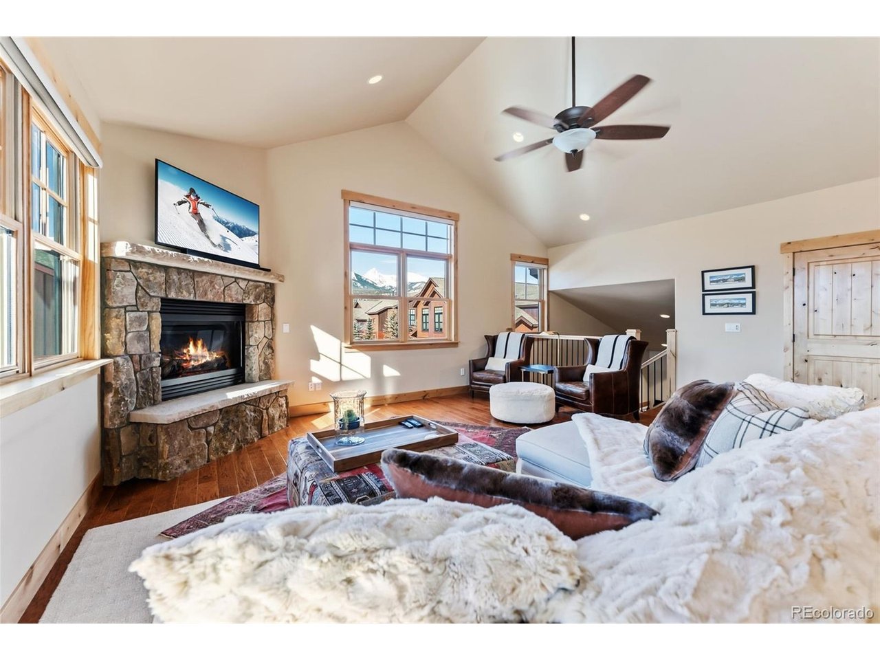 Living area with additional views the west.
