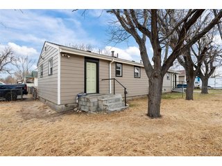 5997 Magnolia St Commerce City, CO 80022