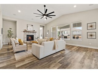 27620 E Lakeview Dr Aurora, CO 80016