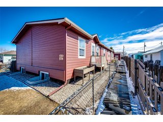 570 4th St Bennett, CO 80102