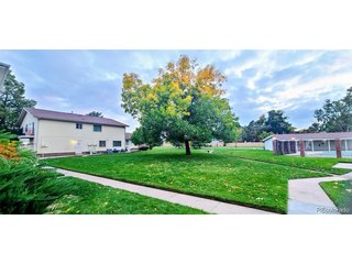 3355 S Flower St 106 Lakewood, CO 80227