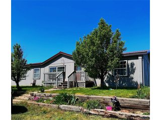 47904 Dartmouth Ave Bennett, CO 80102