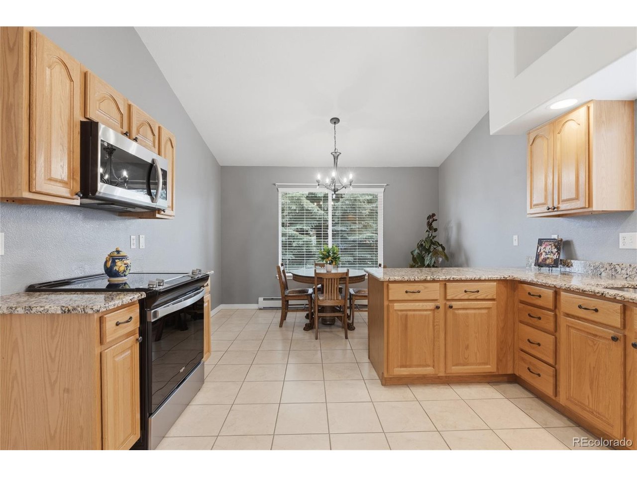 Eat in kitchen