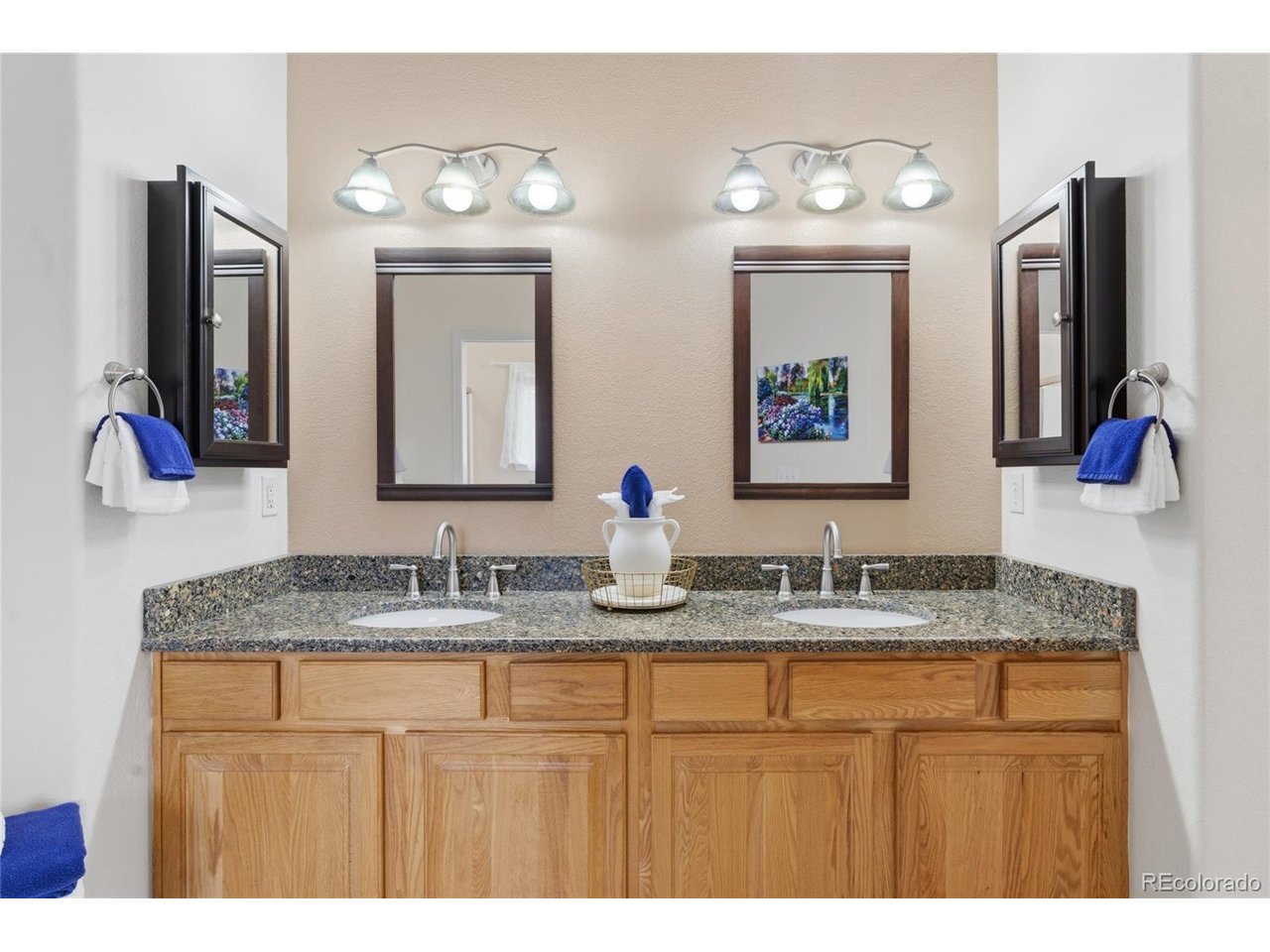 Double sink vanity