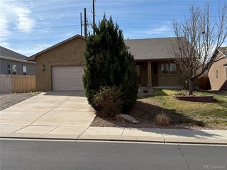 2308 Crestwood Ln Pueblo, CO 81008