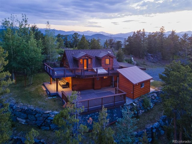 Property Photo 1 Spendid View of the Luxury Lodge