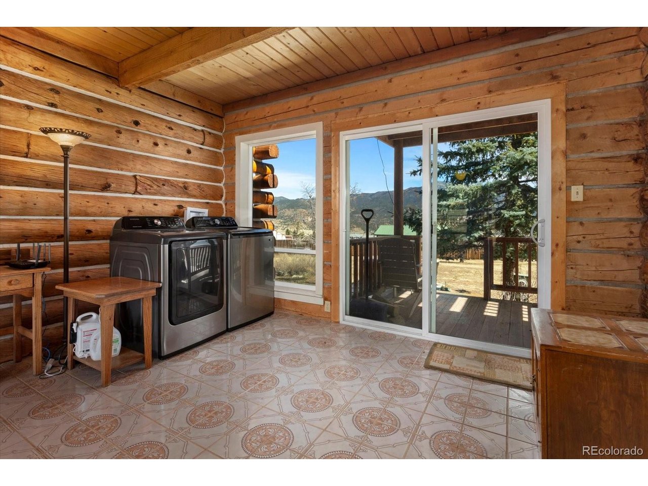 Laundry/Bonus Room/Access to attached In-Law Suite