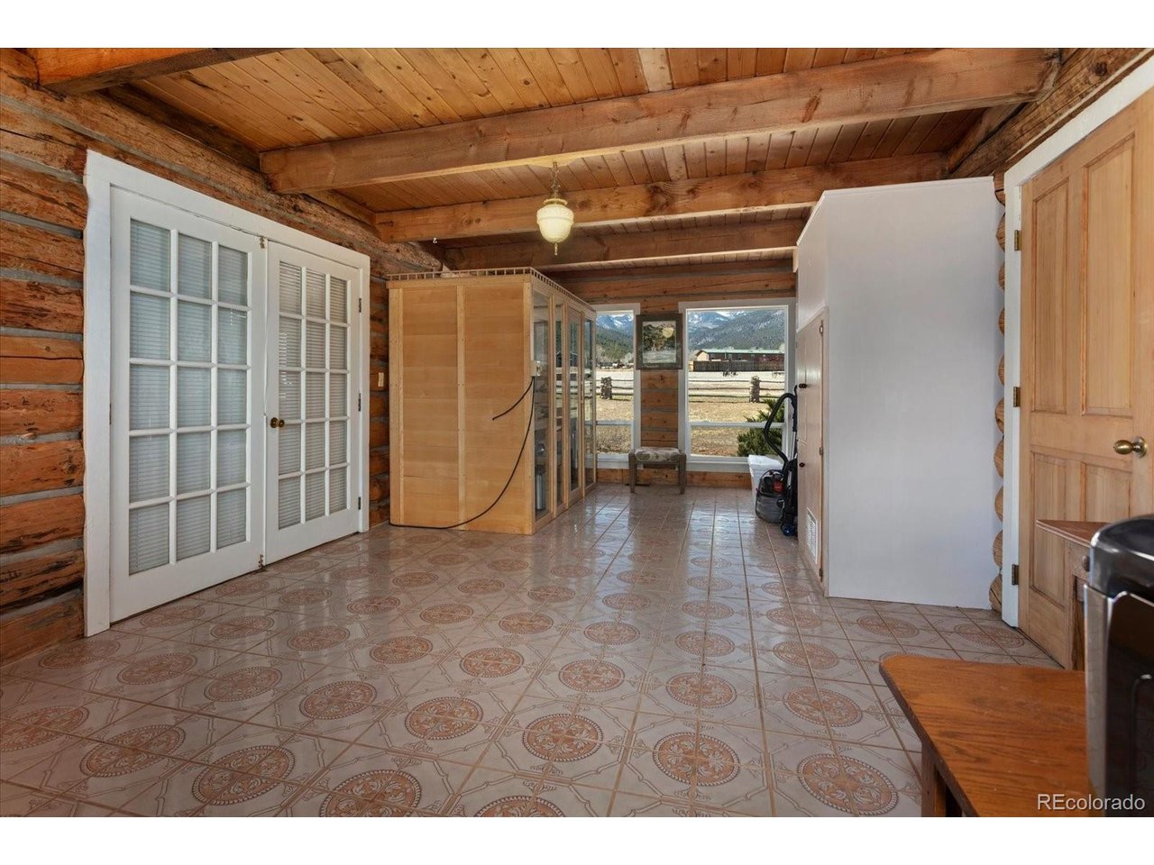 Laundry/Bonus Room/Access to attached In-Law Suite