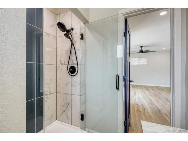 Property Photo 19 Primary En-Suite Bath