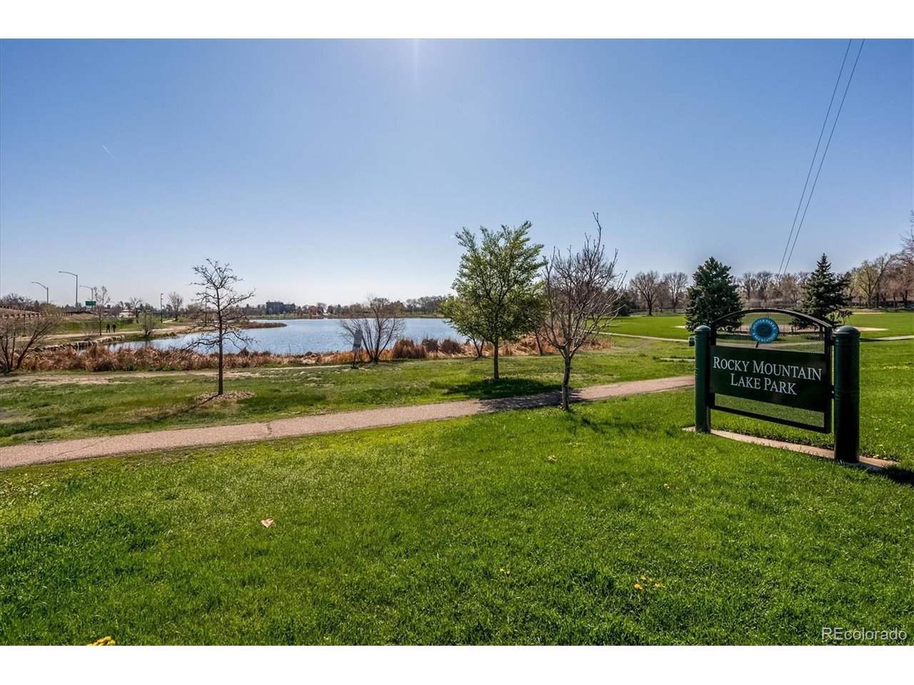 Just a few blocks to Rocky Mountain Lake Park.