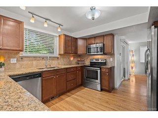 8060 Meadowdale Sq Niwot, CO 80503