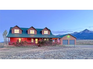 28 County Road 136 Westcliffe, CO 81252
