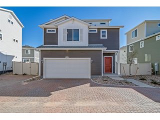 620 Wagon Wheel Way Bennett, CO 80102