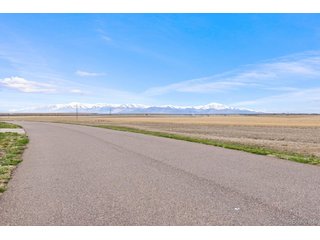 49240 Antelope Dr W Bennett, CO 80102