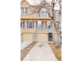 8030 S Columbine Ct Centennial, CO 80122