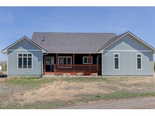 59956 E Commanche Way Strasburg, CO 80136