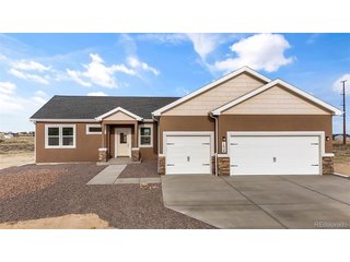 1438 N Moonbeam Dr Pueblo West, CO 81007