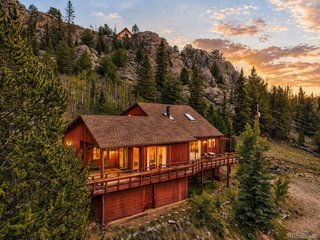 1722 Stagestop Rd Jefferson, CO 80456