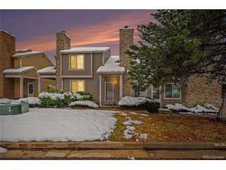 828 Summer Dr Highlands Ranch, CO 80126