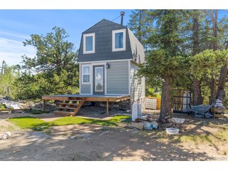 64 Carbine Rd Jefferson, CO 80456