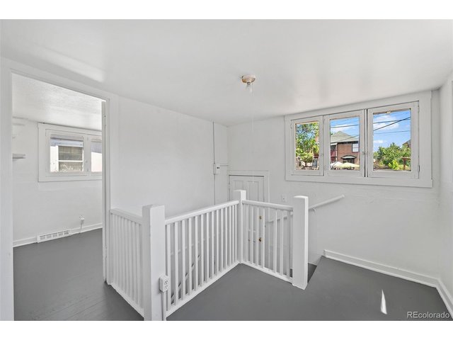 Property Photo 16 Huge Mudroom