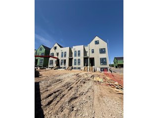 564 Lombardi Cir Louisville, CO 80027