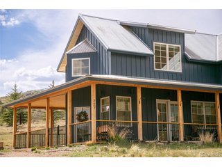 227 Bee McClure Dr Creede, CO 81130
