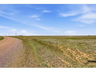 8 Timberlake Ct Byers, CO 80103