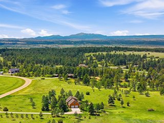 2219 Meadow Green Cir Franktown, CO 80116