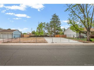 1860 S Truckee Way Aurora, CO 80017