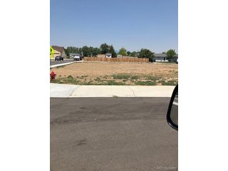 25 Johnson Ct Keenesburg, CO 80643