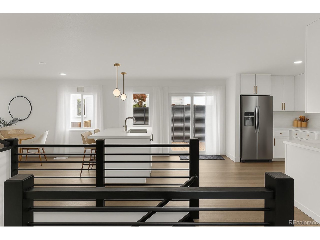 MODERN BLACK RAILING!