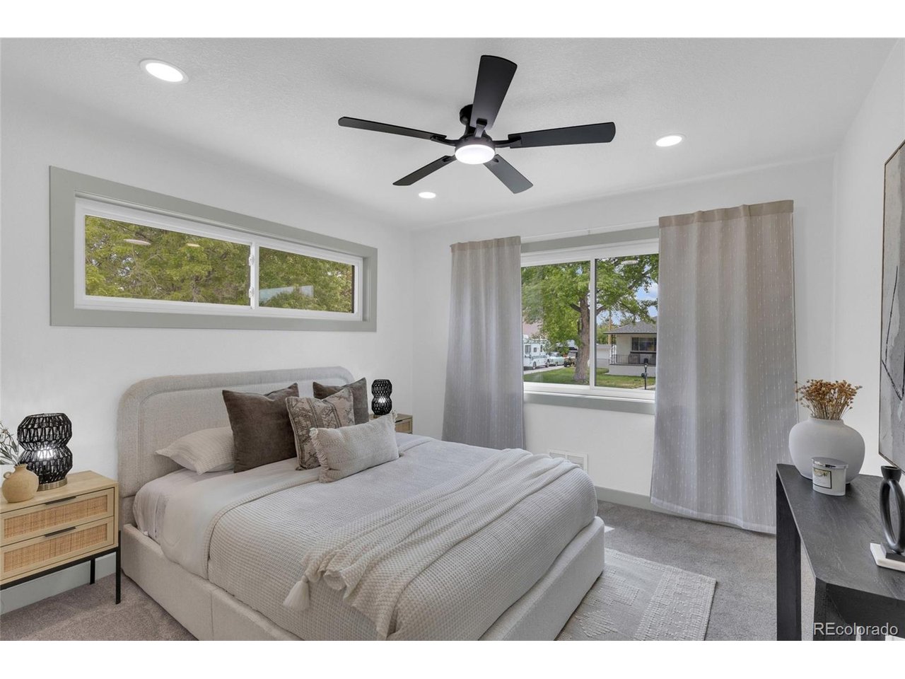 PRIMARY BEDROOM WITH DIRECT ACCESS TO BATHROOM