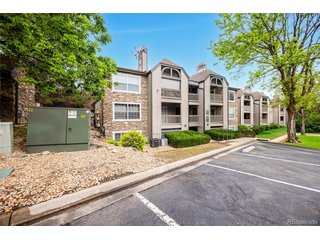 9212 E Arbor Cir E Englewood, CO 80111