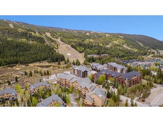 20 Hunki Dori Ct 2295 Dillon, CO 80435