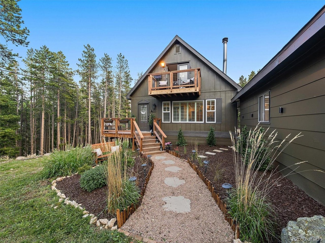 Front garden with walking path to the front door