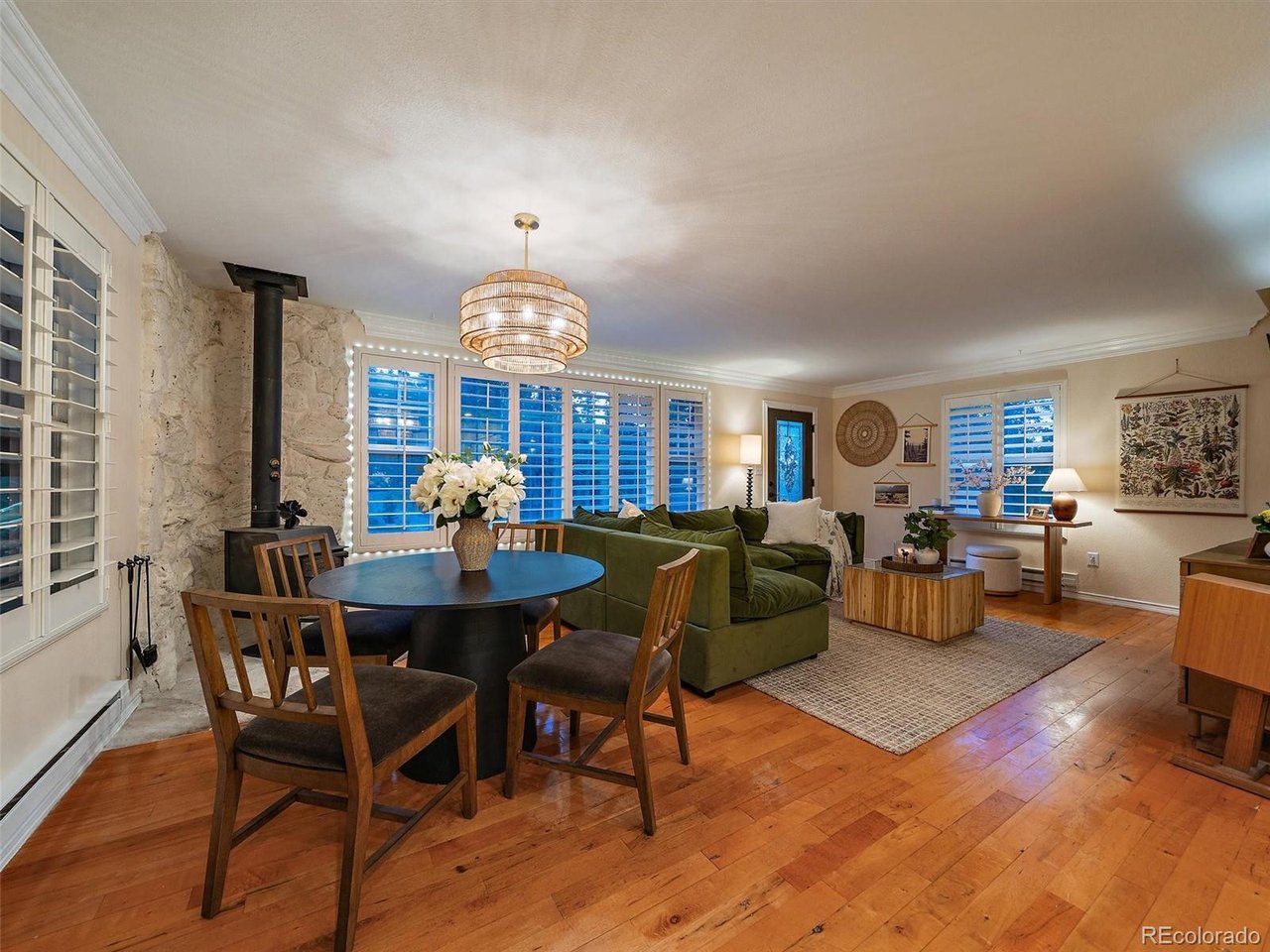 Open dining area flowing into living room & kitchen