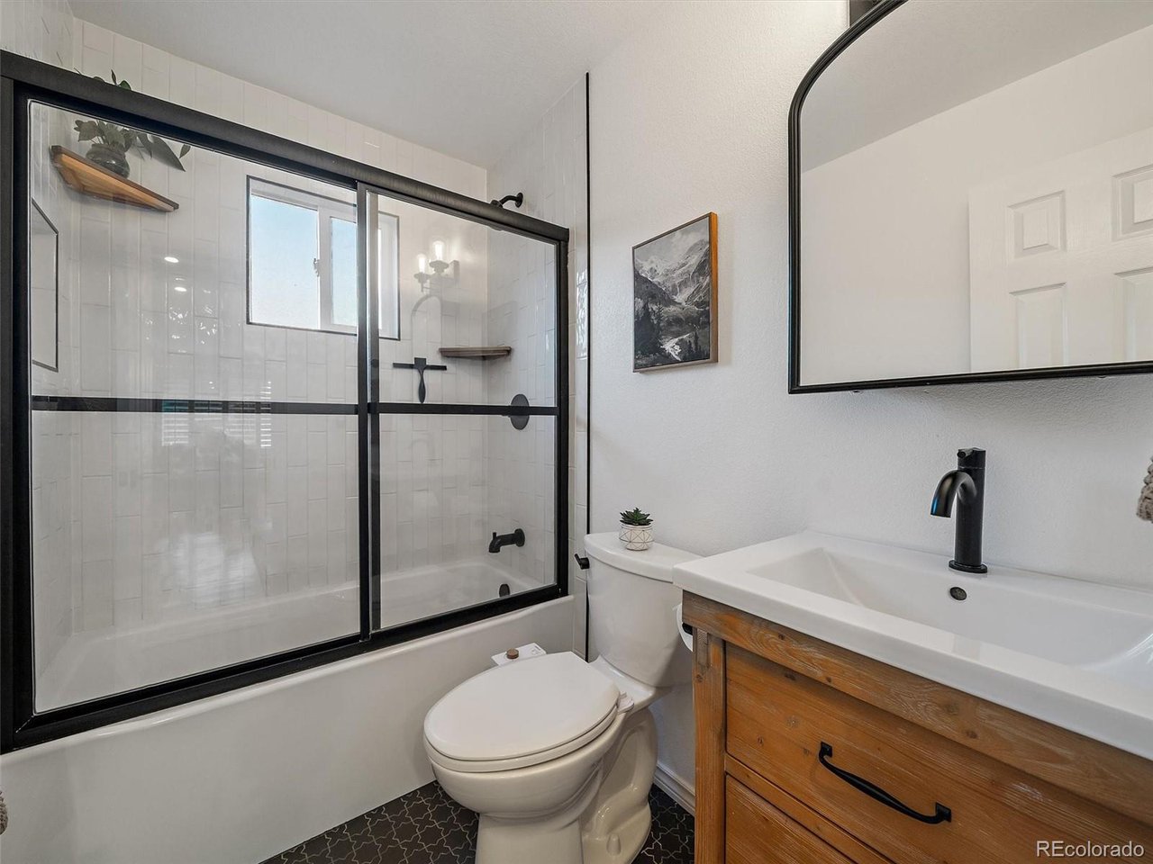 Remodeled main-level full bathroom