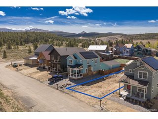 613 E 12th St Leadville, CO 80461