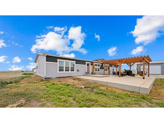 5676 County Road 77 Roggen, CO 80652