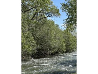 108 Prairie Wind Ln Capulin, CO 81124