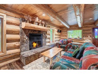 232 N Side Cir Silverthorne, CO 80498