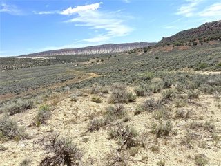 2 Valley Ln Dinosaur, CO 81610
