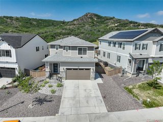 943 Oleander St Castle Rock, CO 80109