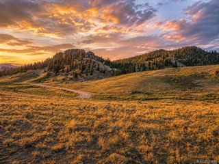 2017 Travois Rd Jefferson, CO 80456