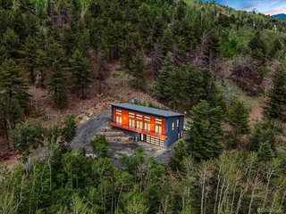 682 Alps Hill Rd Central City, CO 80427
